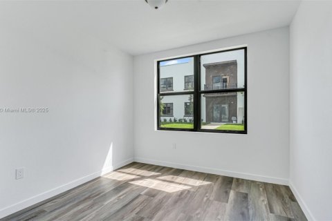 Townhouse in Homestead, Florida 3 bedrooms, 136.38 sq.m. № 1950285 - photo 20