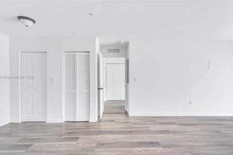 Townhouse in Homestead, Florida 3 bedrooms, 136.38 sq.m. № 1950285 - photo 7