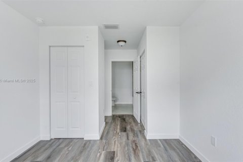 Townhouse in Homestead, Florida 3 bedrooms, 136.38 sq.m. № 1950285 - photo 10