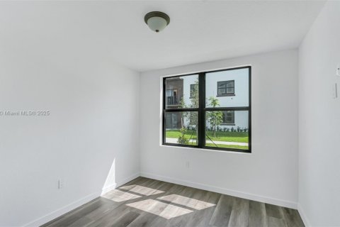 Townhouse in Homestead, Florida 3 bedrooms, 136.38 sq.m. № 1950285 - photo 3