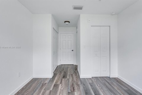 Townhouse in Homestead, Florida 3 bedrooms, 136.38 sq.m. № 1950285 - photo 24