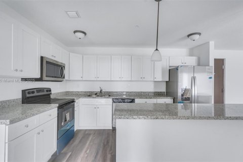 Townhouse in Homestead, Florida 3 bedrooms, 136.38 sq.m. № 1950285 - photo 6