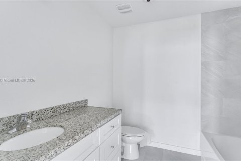 Townhouse in Homestead, Florida 3 bedrooms, 136.38 sq.m. № 1950285 - photo 12