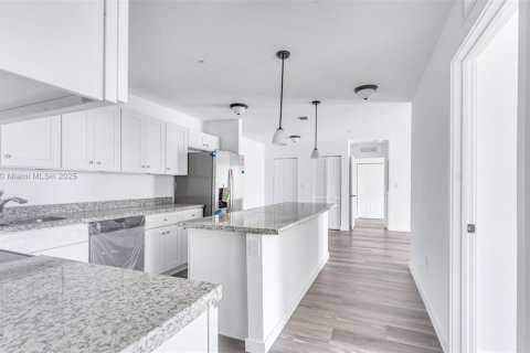 Townhouse in Homestead, Florida 3 bedrooms, 136.38 sq.m. № 1950285 - photo 1