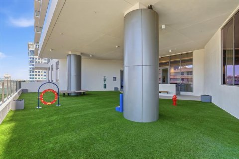 Снять в аренду кондоминиум в Сент-Питерсберг, Флорида 3 комнаты, 177.54м2, № 2097769 - фото 10