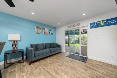 Casa en venta en Kissimmee, Florida, 3 dormitorios, 123.56 m2 № 2206291 - foto 6
