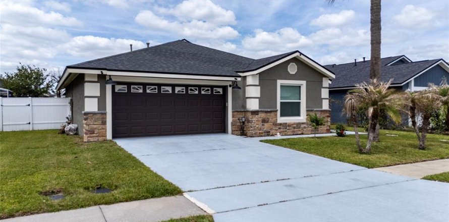 Casa en Kissimmee, Florida 3 dormitorios, 123.56 m2 № 2206291