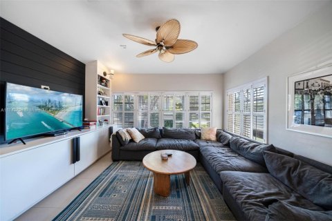 Casa en venta en Miami Beach, Florida, 4 dormitorios, 254.09 m2 № 1496659 - foto 6