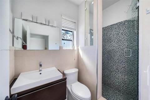 Casa en venta en Miami Beach, Florida, 4 dormitorios, 254.09 m2 № 1496659 - foto 18