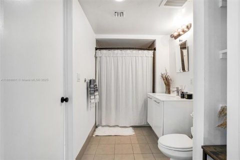 Condominio en venta en Miami, Florida, 2 dormitorios, 102.1 m2 № 1979362 - foto 13