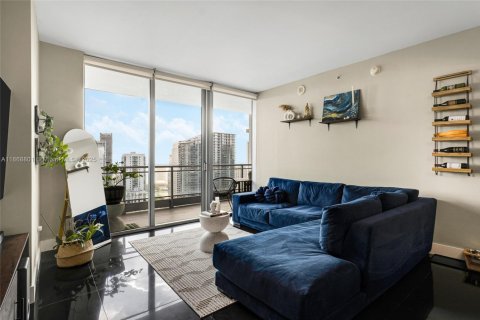 Condominio en venta en Miami, Florida, 2 dormitorios, 102.1 m2 № 1979362 - foto 1