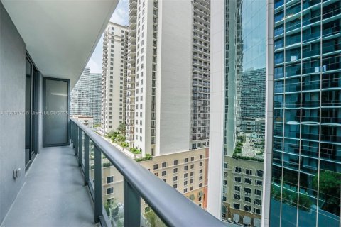 Купить кондоминиум в Майами, Флорида 1 спальня, 64.38м2, № 2091153 - фото 12