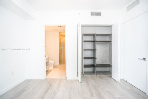 Купить кондоминиум в Майами, Флорида 1 спальня, 64.38м2, № 2091153 - фото 11