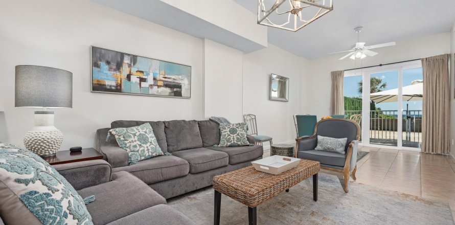 Condo in Destin, Florida, 4 bedrooms № 561278