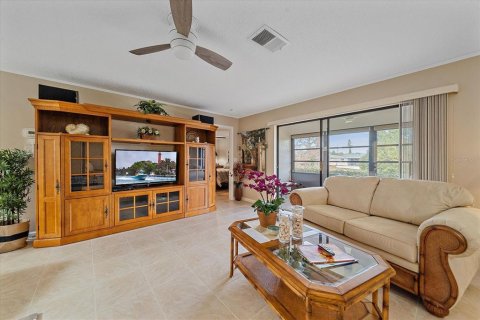 Condo in Sarasota, Florida, 2 bedrooms  № 2305890 - photo 5