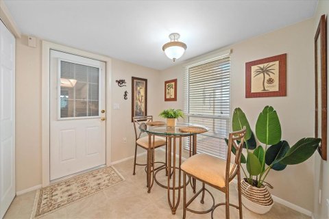 Condo in Sarasota, Florida, 2 bedrooms  № 2305890 - photo 20
