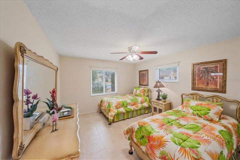 Condo in Sarasota, Florida, 2 bedrooms  № 2305890 - photo 27