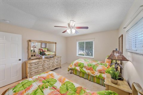 Condo in Sarasota, Florida, 2 bedrooms  № 2305890 - photo 26