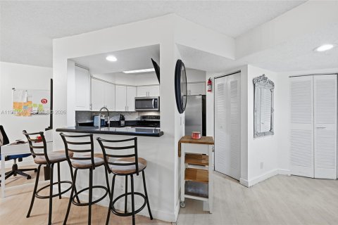 Condominio en alquiler en Plantation, Florida, 2 dormitorios, 96.06 m2 № 2045041 - foto 9