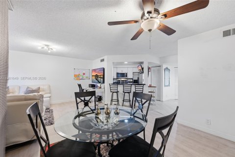 Condominio en alquiler en Plantation, Florida, 2 dormitorios, 96.06 m2 № 2045041 - foto 8