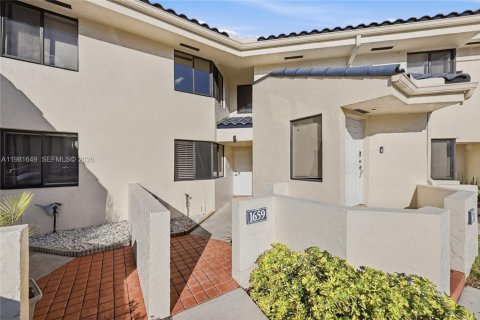 Condominio en Plantation, Florida, 2 dormitorios  № 2045041