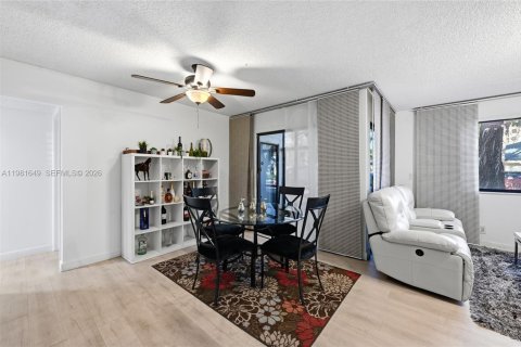 Condominio en alquiler en Plantation, Florida, 2 dormitorios, 96.06 m2 № 2045041 - foto 6