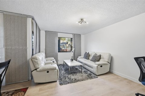 Condominio en alquiler en Plantation, Florida, 2 dormitorios, 96.06 m2 № 2045041 - foto 5