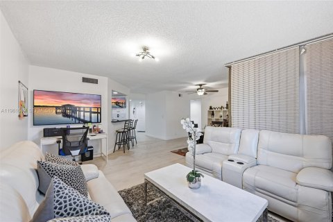 Condominio en alquiler en Plantation, Florida, 2 dormitorios, 96.06 m2 № 2045041 - foto 12