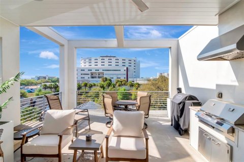 Adosado en venta en Saint Petersburg, Florida, 3 dormitorios, 250.84 m2 № 2215121 - foto 5