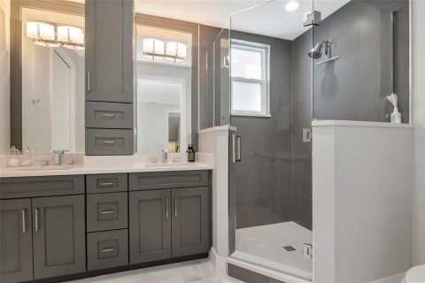 Adosado en venta en Saint Petersburg, Florida, 3 dormitorios, 250.84 m2 № 2215121 - foto 15