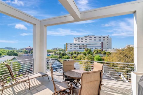 Adosado en venta en Saint Petersburg, Florida, 3 dormitorios, 250.84 m2 № 2215121 - foto 21