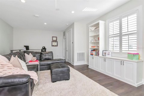 Adosado en venta en Saint Petersburg, Florida, 3 dormitorios, 250.84 m2 № 2215121 - foto 17
