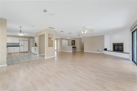 Casa en venta en Palm Coast, Florida, 3 dormitorios, 187.29 m2 № 1786452 - foto 9