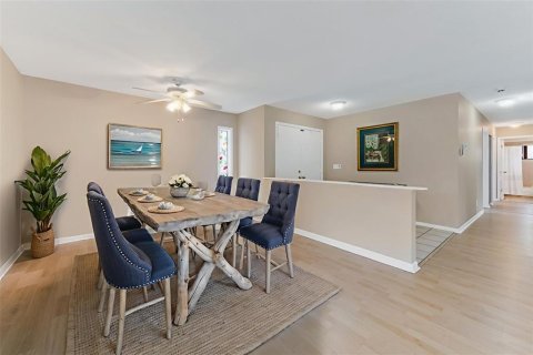 Casa en venta en Palm Coast, Florida, 3 dormitorios, 187.29 m2 № 1786452 - foto 7