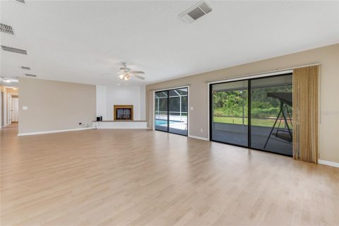 Casa en venta en Palm Coast, Florida, 3 dormitorios, 187.29 m2 № 1786452 - foto 11
