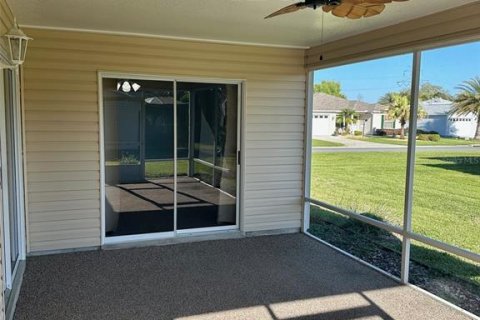 House in The Villages, Florida 2 bedrooms, 106.65 sq.m. № 2117409 - photo 20