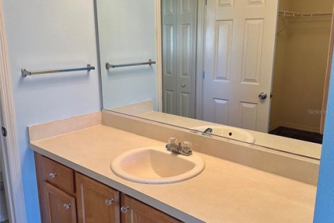 House in The Villages, Florida 2 bedrooms, 106.65 sq.m. № 2117409 - photo 12