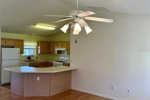 House in The Villages, Florida 2 bedrooms, 106.65 sq.m. № 2117409 - photo 3