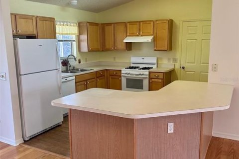 House in The Villages, Florida 2 bedrooms, 106.65 sq.m. № 2117409 - photo 6