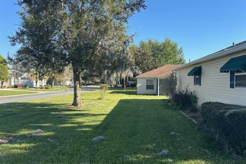 House in The Villages, Florida 2 bedrooms, 106.65 sq.m. № 2117409 - photo 23
