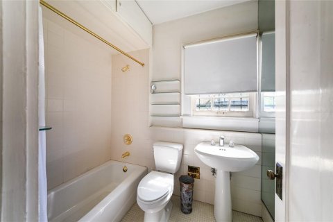 Casa en venta en Sarasota, Florida, 3 dormitorios, 124.95 m2 № 2118031 - foto 11
