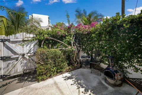 Casa en venta en Sarasota, Florida, 3 dormitorios, 124.95 m2 № 2118031 - foto 17