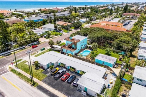 Propiedad comercial en venta en Cocoa Beach, Florida, 293.2 m2 № 1787514 - foto 4