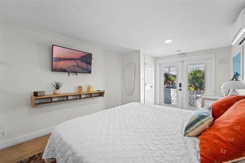 Propiedad comercial en venta en Cocoa Beach, Florida, 293.2 m2 № 1787514 - foto 28