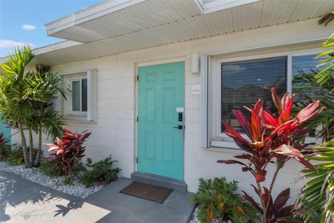 Propiedad comercial en venta en Cocoa Beach, Florida, 293.2 m2 № 1787514 - foto 30