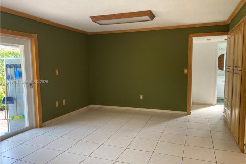 Casa en venta en Miami, Florida, 3 dormitorios, 139.17 m2 № 2030842 - foto 7
