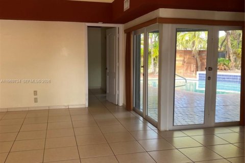 Casa en venta en Miami, Florida, 3 dormitorios, 139.17 m2 № 2030842 - foto 8