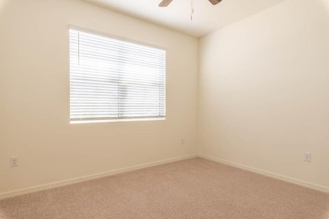 House in Palm Bay, Florida 4 bedrooms, 190.08 sq.m. № 2245444 - photo 29