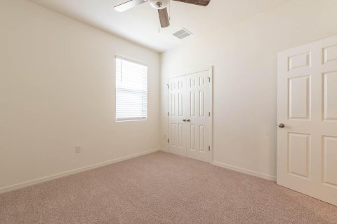 House in Palm Bay, Florida 4 bedrooms, 190.08 sq.m. № 2245444 - photo 22