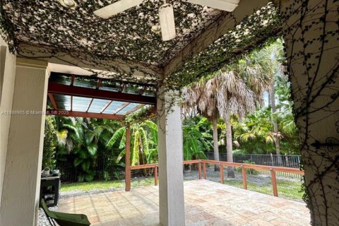 Casa en alquiler en Parkland, Florida, 4 dormitorios, 225.38 m2 № 1941059 - foto 15